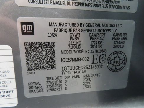 Used 2025 GMC Sierra 1500 Elevation image 52