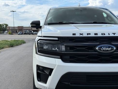 Used 2022 Ford Expedition Max Limited AWD/4WD image 6