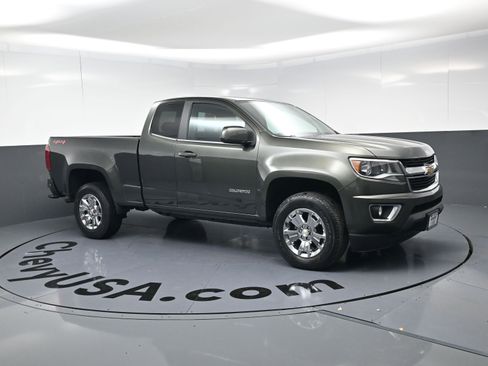 Used 2018 Chevrolet Colorado LT w/ LT Convenience Package image 2