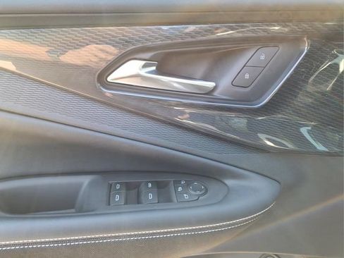 Used 2024 Chevrolet Blazer EV LT AWD/4WD image 17