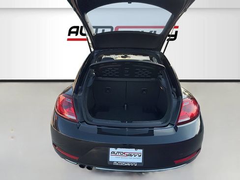 Used 2019 Volkswagen Beetle 2.0T SE FWD image 25