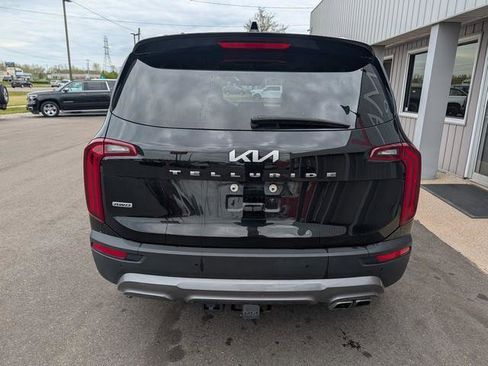 Used 2022 Kia Telluride SX w/ SX Prestige Package AWD/4WD image 3