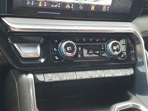 Used 2024 GMC Sierra 3500 Denali Ultimate image 18