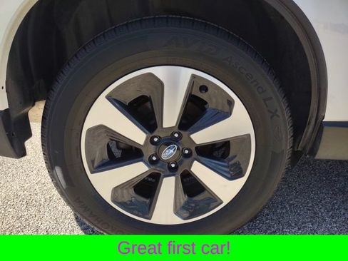Used 2018 Subaru Forester 2.5i Premium w/ All-Weather Package AWD/4WD image 24