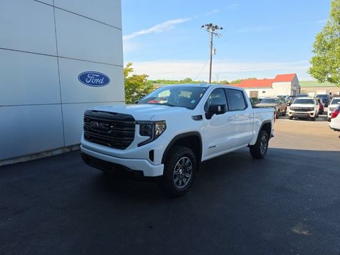 Used 2025 GMC Sierra 1500 AT4 AWD/4WD image 2