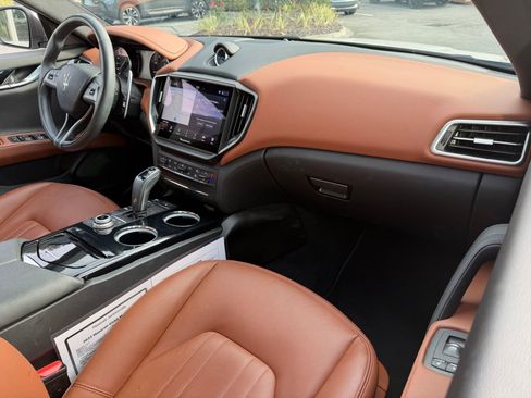 Certified 2022 Maserati Ghibli Modena Q4 image 2