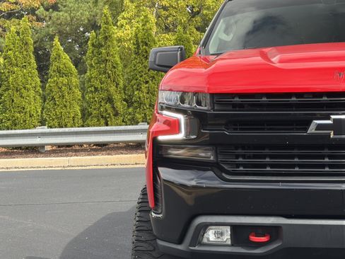 Used 2022 Chevrolet Silverado 1500 LT Trail Boss w/ Bed Protection Package AWD/4WD image 19