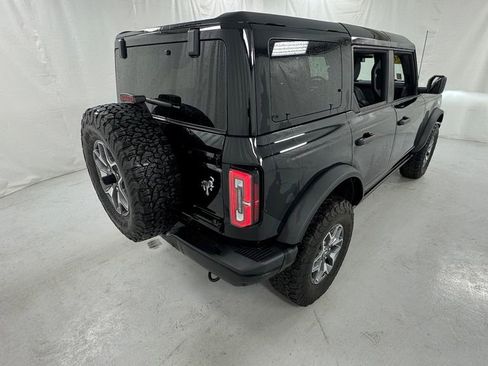 Used 2025 Ford Bronco Badlands AWD/4WD image 3