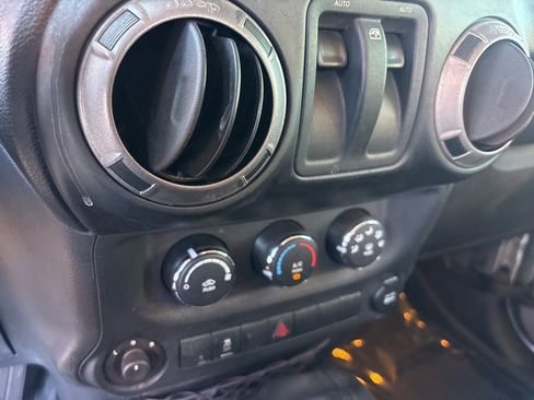 Used 2014 Jeep Wrangler Sport w/ Quick Order Package 23S image 27