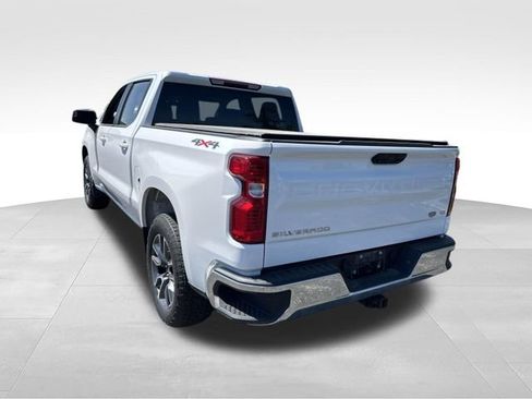 Used 2023 Chevrolet Silverado 1500 LT AWD/4WD image 2