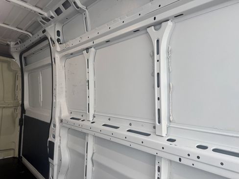 Used 2020 RAM ProMaster 2500 w/ Interior Convenience Group FWD image 12