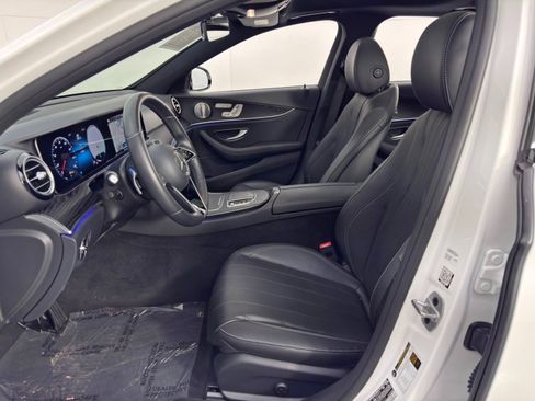 Used 2021 Mercedes-Benz E 350 Sedan w/ Premium Package image 17