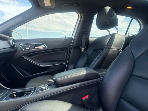 Used 2020 Mercedes-Benz GLA 250 image 40