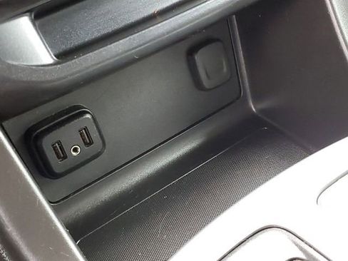 Used 2020 Chevrolet Colorado LT w/ Safety Package image 18