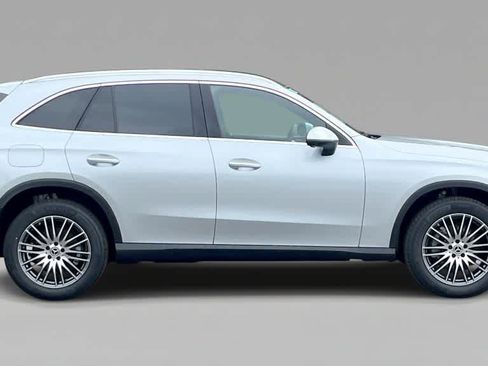 Used 2026 Mercedes-Benz GLC 300 4MATIC image 8