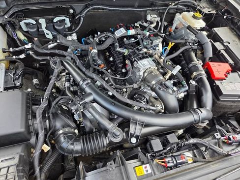 Used 2024 Ford Bronco Badlands AWD/4WD image 25