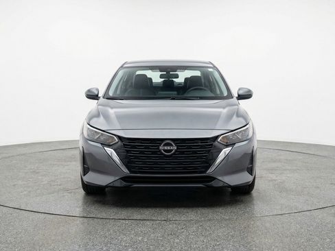 Used 2025 Nissan Sentra SV image 2