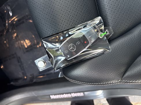 Used 2022 Mercedes-Benz GLC 300 image 36