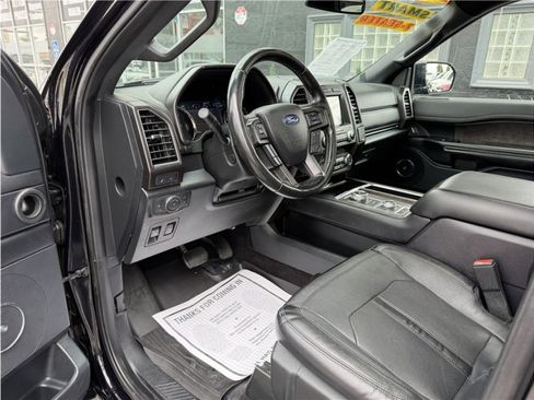 Used 2019 Ford Expedition Limited w/ Equipment Group 301A AWD/4WD image 16