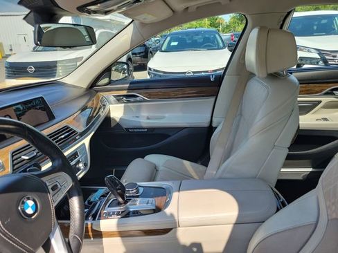 Used 2016 BMW 750i xDrive AWD/4WD image 16