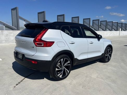 Used 2021 Volvo XC40 T5 R-Design w/ Advanced Package AWD/4WD image 6