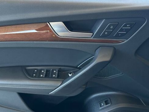 Used 2022 Audi Q5 2.0T Premium Plus image 11