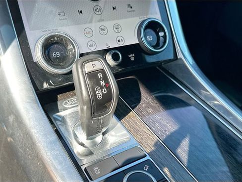 Used 2019 Land Rover Range Rover Sport HSE image 17