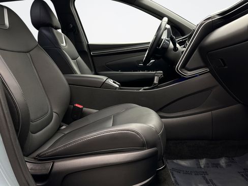 Used 2024 Hyundai Santa Cruz Limited image 19