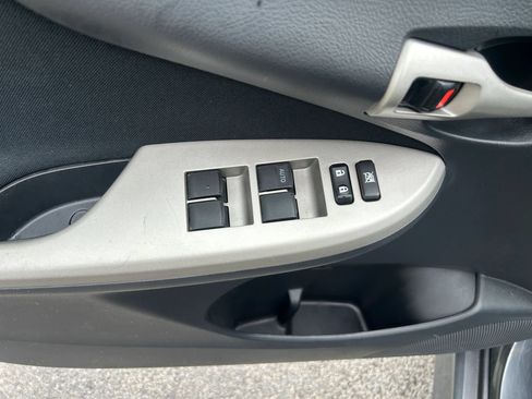 Used 2012 Toyota Corolla S FWD image 17