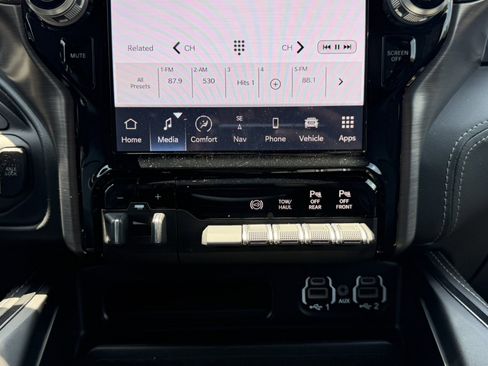 Used 2024 RAM 2500 Rebel w/ Towing Technology Group AWD/4WD image 19