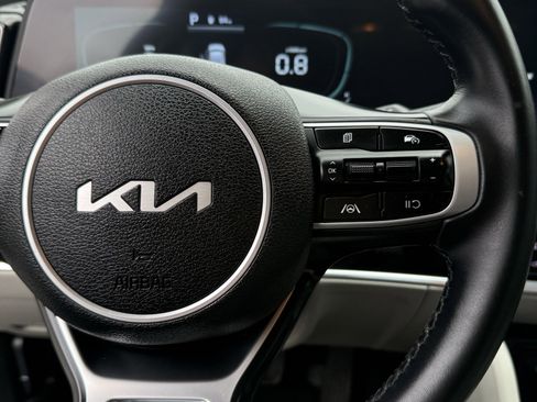 Used 2024 Kia Sportage EX image 23