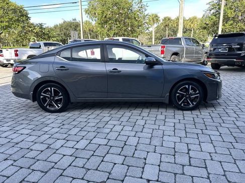 Used 2025 Nissan Sentra SV FWD image 14