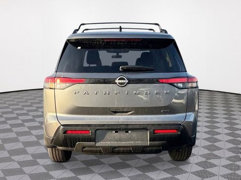 New 2026 Nissan Pathfinder SV image 4