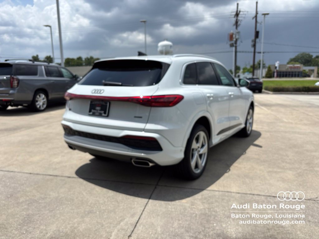 Used 2025 Audi Q5 Premium Plus w/ Premium Plus AWD/4WD image 5