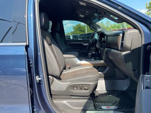 Certified 2023 Chevrolet Silverado 1500 High Country w/ Technology Package AWD/4WD image 35