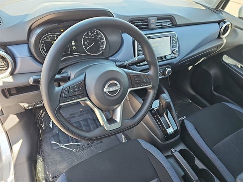 Used 2025 Nissan Versa SV w/ Trunk Package image 15