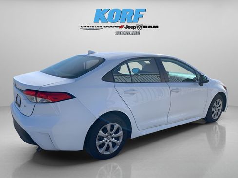 Used 2023 Toyota Corolla LE image 5