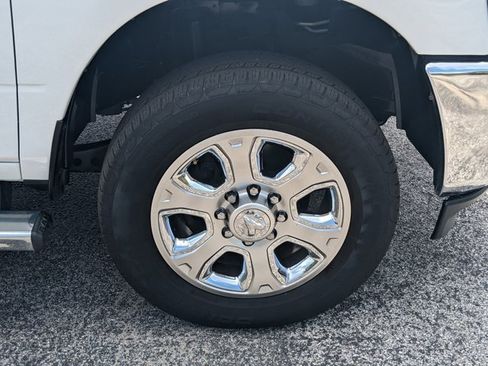 Used 2020 RAM 2500 Tradesman w/ Chrome Appearance Group image 11