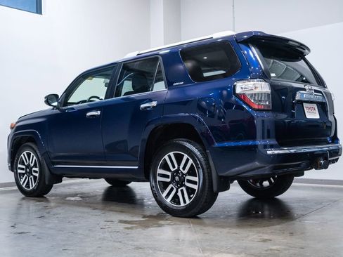 Used 2022 Toyota 4Runner Limited AWD/4WD image 7
