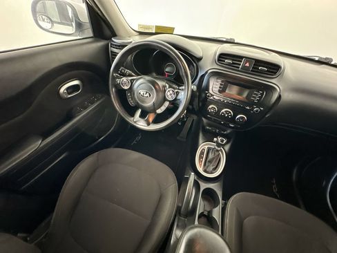 Used 2016 Kia Soul FWD image 9