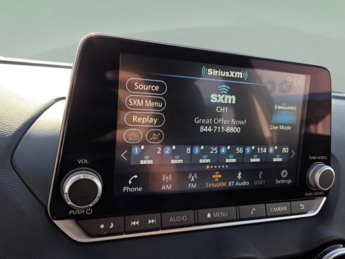 Used 2024 Nissan Sentra SV FWD image 18