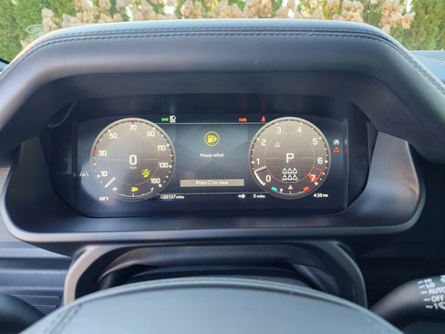 Used 2024 Land Rover Defender 130 X image 32