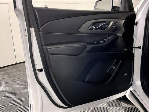 Certified 2023 Chevrolet Traverse Premier image 21