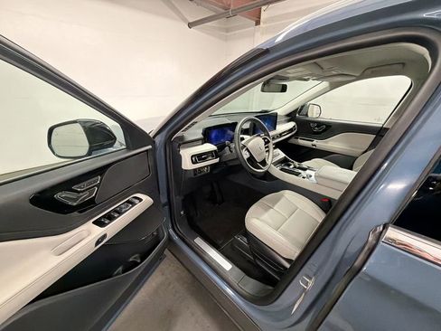 Used 2026 Lincoln Aviator 2WD image 10