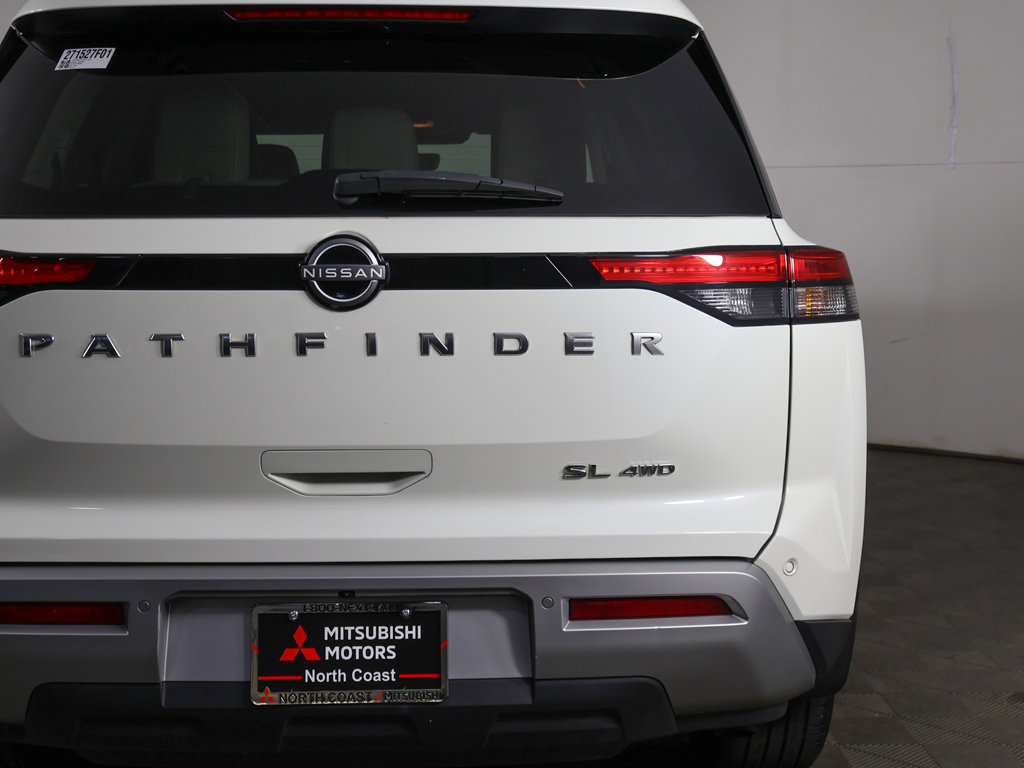 Used 2023 Nissan Pathfinder SL AWD/4WD image 18