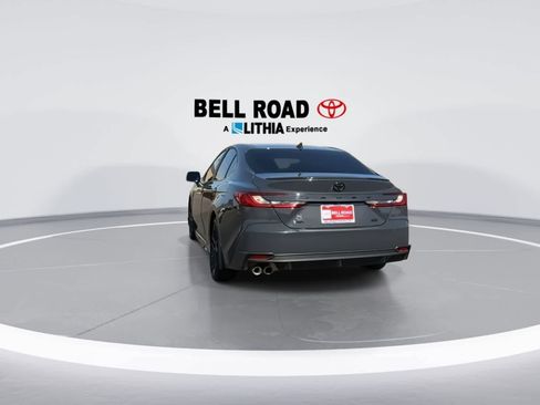 Used 2025 Toyota Camry SE image 7