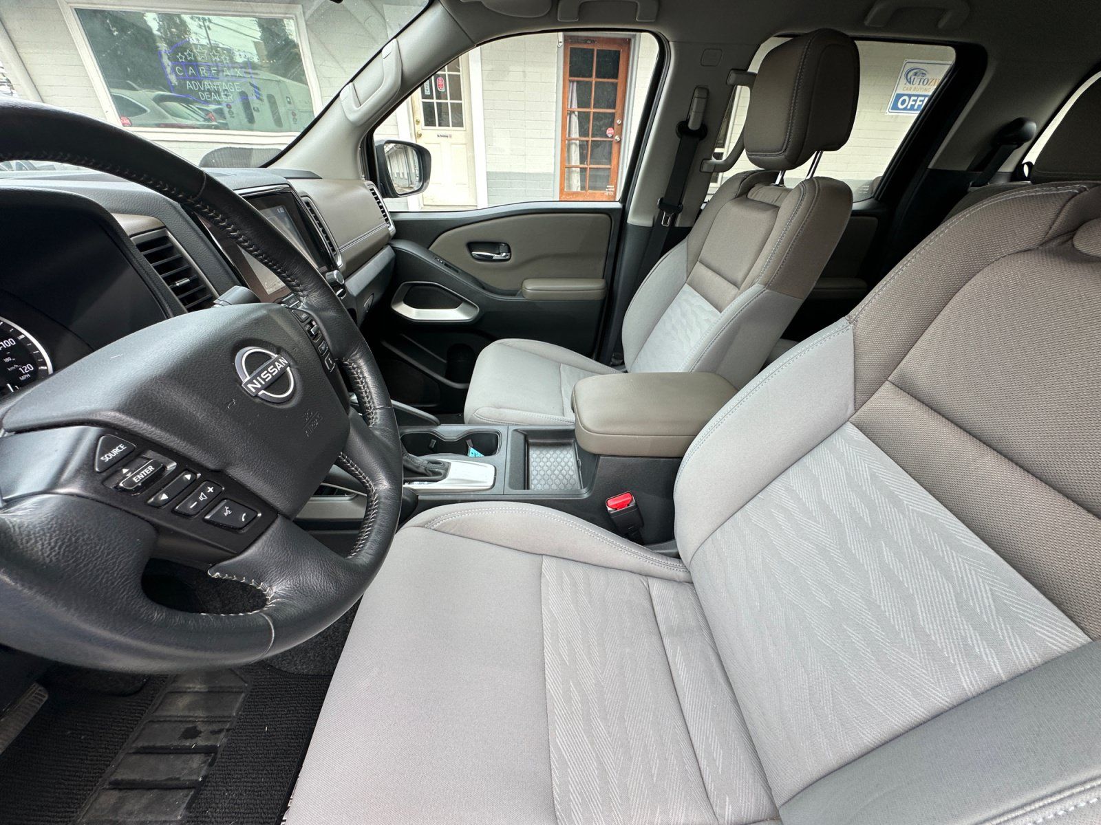 Used 2022 Nissan Frontier SV RWD image 13