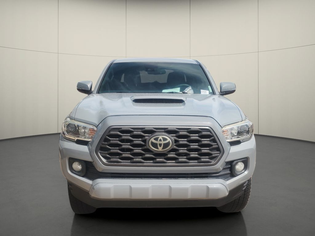 Used 2020 Toyota Tacoma TRD Sport w/ Technology Package AWD/4WD image 2