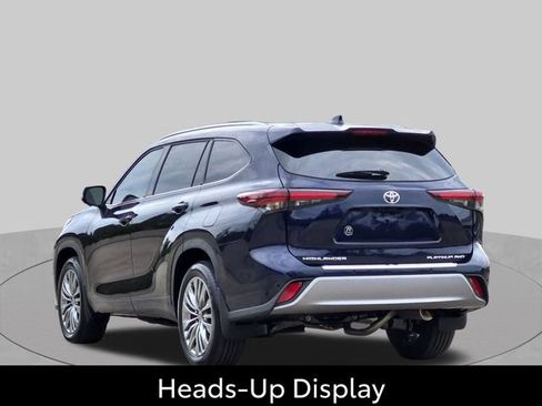 Certified 2026 Toyota Highlander Platinum AWD/4WD image 9