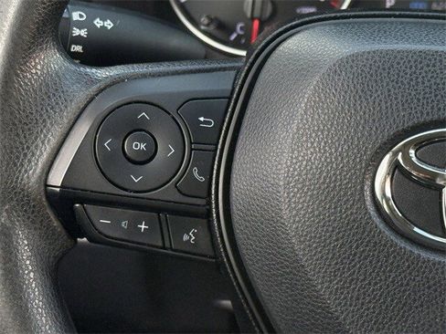 Used 2020 Toyota RAV4 LE image 14